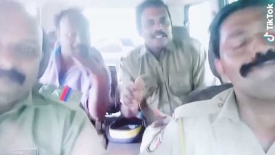 'കള്ളനും പൊലീസും ചേര്‍ന്നുള്ള ടിക് ടോക്ക്'; വൈറലായ വീഡിയോയ്ക്ക് പിന്നിലെ സത്യം
