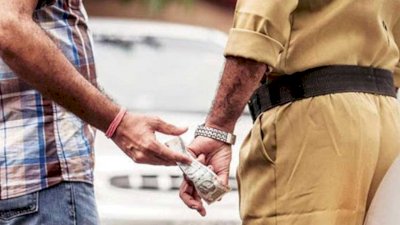 കൈക്കൂലിയില്‍ മുങ്ങി രാജ്യത്തെ റോഡുകള്‍; ട്രക്ക് ഡ്രൈവര്‍മാരും ഉടമകളും ഒരു വര്‍ഷം നല്‍കുന്ന കൈക്കൂലി 48000 കോടി രൂപ