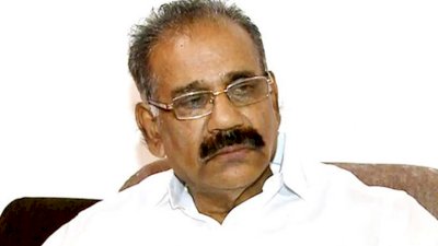 കുണ്ടറ പീഡന പരാതി വിവാദത്തിൽ ശശീന്ദ്രനെ താക്കീത് ചെയ്ത് എൻ.സി.പി; ആറ് പേരെ സസ്‌പെന്‍ഡ് ചെയ്തു