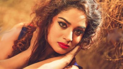 'ചൈനയിലാണ് പഠിച്ചത്, കൊറോണ ഞാനാണോ അവിടെ നിന്നും കൊണ്ടു വന്നത് എന്ന് പലരും ചോദിക്കുന്നു'; തുറന്നു പറഞ്ഞ് സീരിയല്‍ നടി ലക്ഷ്മി പ്രിയ
