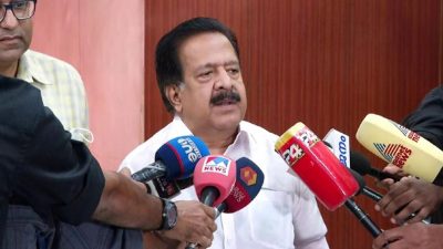 പാര്‍ട്ടിയുടെ ബന്ധപ്പെട്ട ഘടകങ്ങളെ അറിയിച്ചാകണം നേതാക്കള്‍ പരിപാടികളില്‍ പങ്കെടുക്കാന്‍: രമേശ് ചെന്നിത്തല