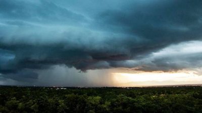 വരുംദിവസങ്ങളില്‍ ഇടിമിന്നലോട് കൂടിയ മഴയ്ക്കും ശക്തമായ കാറ്റിനും സാദ്ധ്യത; ജാഗ്രതാനിര്‍ദ്ദേശം